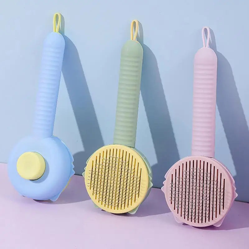Dog and cat grooming brush: softness, complicity, less hair