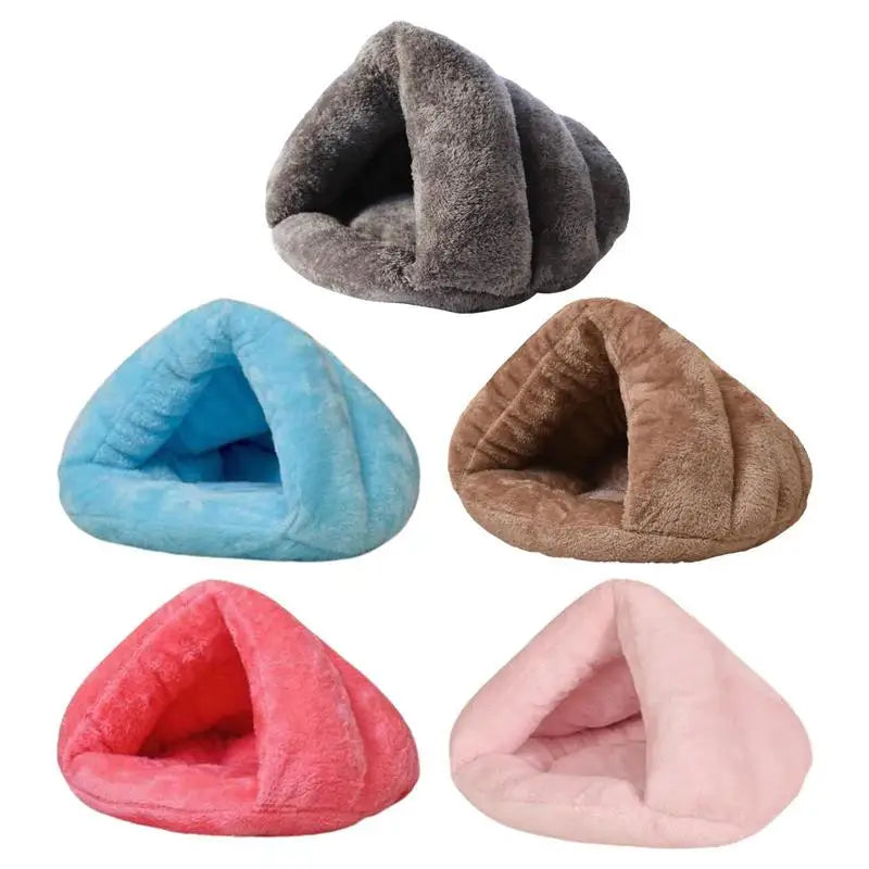 Heated cat house – Its cold-proof cocoon, right next to your love